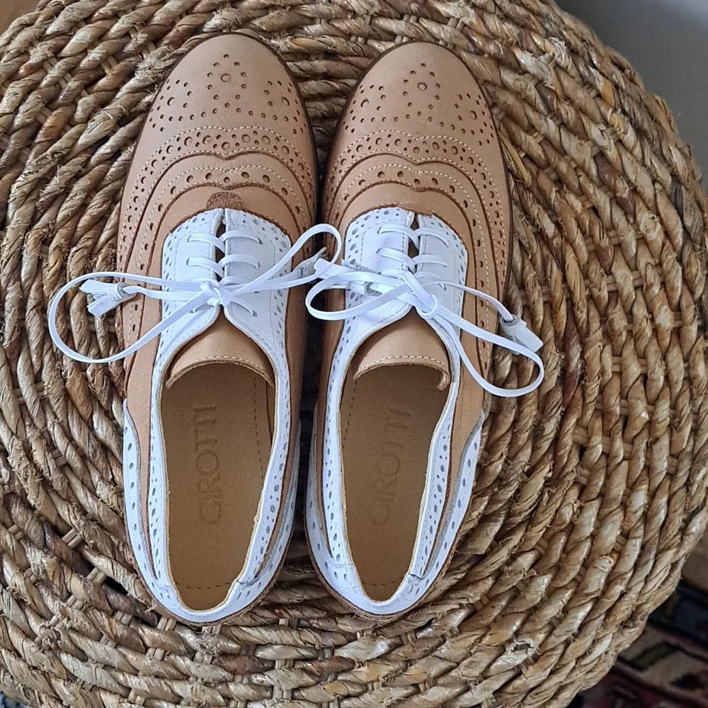 NWOT Girotti Womens Italian Tan/White Leather Wingtip‎ Oxford Shoes EU37US6.5